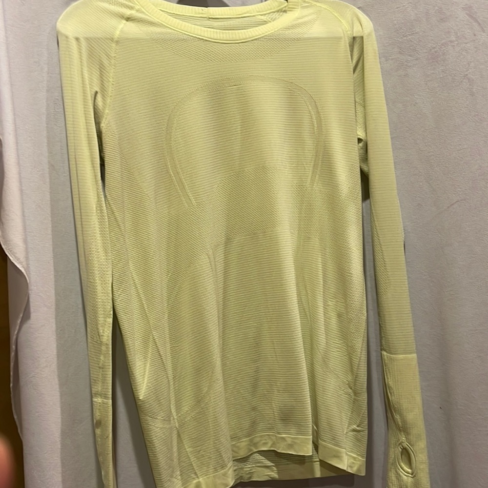 Lululemon Sz 12 yellow/lime color long sleeve Swiftly Tech race length